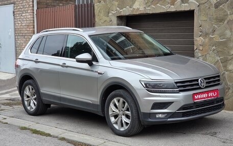 Volkswagen Tiguan II, 2019 год, 3 250 000 рублей, 1 фотография