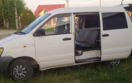 Toyota Lite Ace IV, 2001 год, 380 000 рублей, 3 фотография