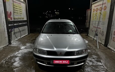 Mitsubishi Carisma I, 2000 год, 200 000 рублей, 1 фотография