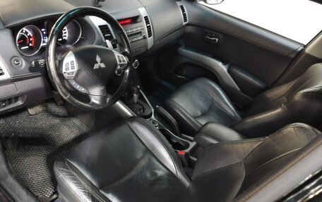 Mitsubishi Outlander III рестайлинг 3, 2010 год, 910 000 рублей, 7 фотография