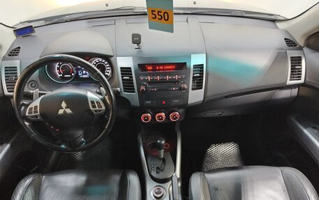 Mitsubishi Outlander III рестайлинг 3, 2010 год, 910 000 рублей, 8 фотография