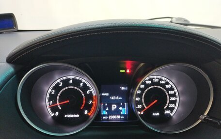 Mitsubishi Outlander III рестайлинг 3, 2010 год, 910 000 рублей, 10 фотография