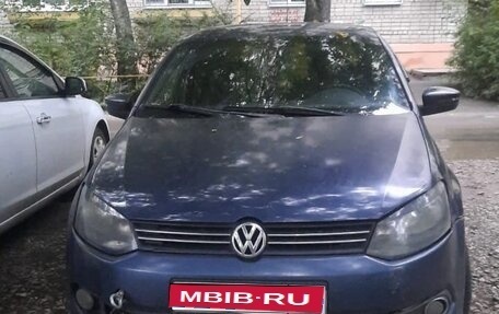 Volkswagen Polo VI (EU Market), 2012 год, 300 000 рублей, 1 фотография