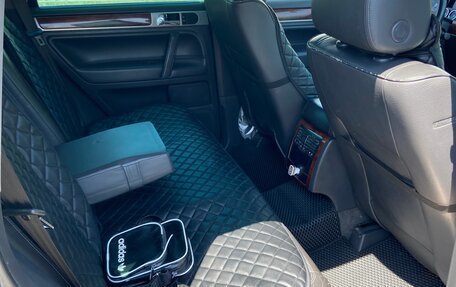 Volkswagen Touareg III, 2005 год, 725 000 рублей, 10 фотография