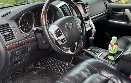 Toyota Land Cruiser 200, 2013 год, 3 190 000 рублей, 9 фотография