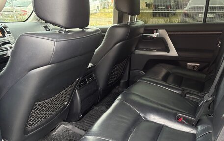 Toyota Land Cruiser 200, 2013 год, 3 190 000 рублей, 10 фотография