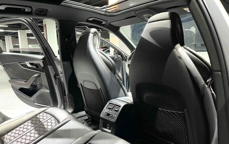 Audi RS 4, 2022 год, 6 090 040 рублей, 12 фотография