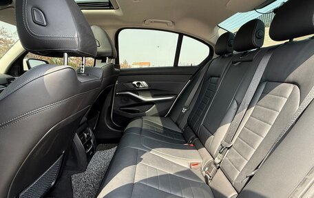 BMW 3 серия, 2022 год, 2 628 000 рублей, 15 фотография