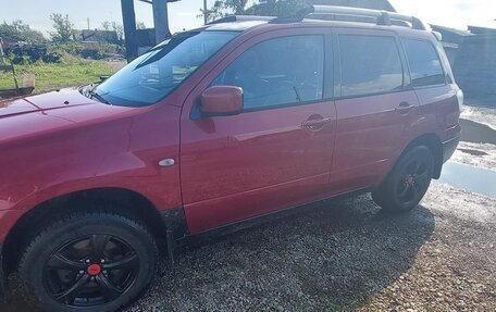 Mitsubishi Outlander III рестайлинг 3, 2004 год, 560 000 рублей, 3 фотография
