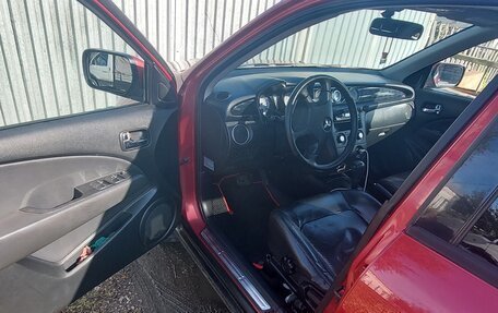 Mitsubishi Outlander III рестайлинг 3, 2004 год, 560 000 рублей, 7 фотография