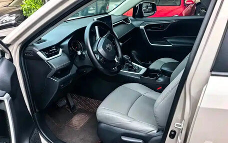 Toyota RAV4, 2021 год, 2 700 222 рублей, 7 фотография