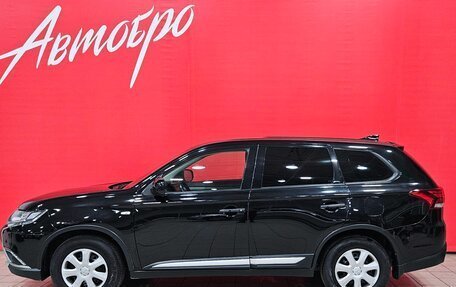 Mitsubishi Outlander III рестайлинг 3, 2018 год, 1 725 000 рублей, 2 фотография