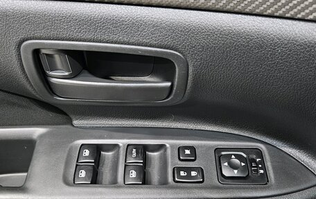 Mitsubishi Outlander III рестайлинг 3, 2018 год, 1 725 000 рублей, 15 фотография