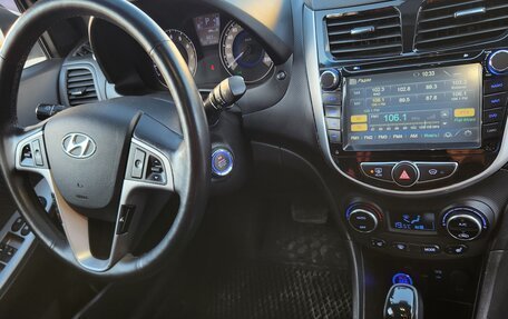 Hyundai Solaris II рестайлинг, 2014 год, 1 399 000 рублей, 13 фотография