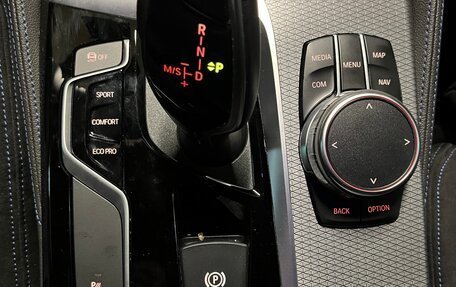 BMW 5 серия, 2019 год, 4 050 000 рублей, 21 фотография