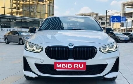 BMW 1 серия, 2021 год, 1 800 000 рублей, 2 фотография