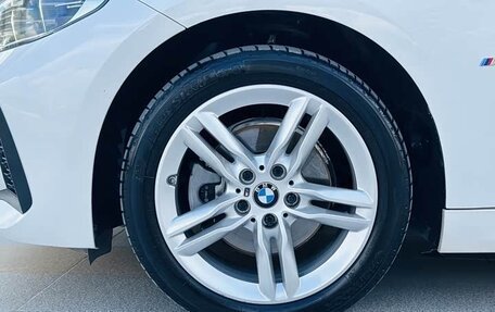 BMW 1 серия, 2021 год, 1 800 000 рублей, 11 фотография