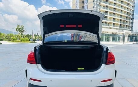 BMW 1 серия, 2021 год, 1 800 000 рублей, 10 фотография