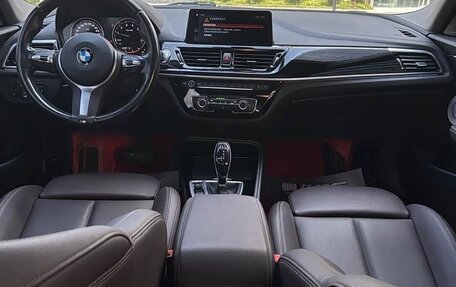 BMW 1 серия, 2021 год, 1 800 000 рублей, 12 фотография