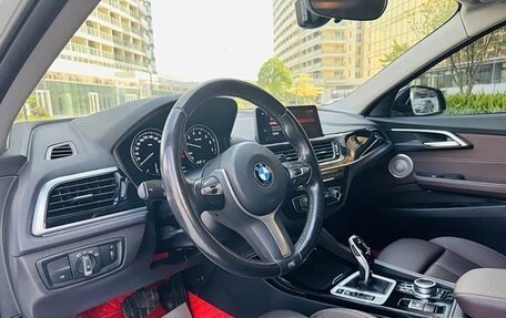 BMW 1 серия, 2021 год, 1 800 000 рублей, 14 фотография