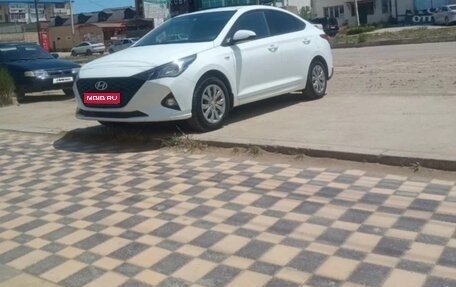 Hyundai Solaris II рестайлинг, 2021 год, 1 350 000 рублей, 1 фотография