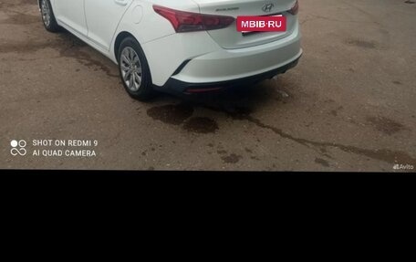 Hyundai Solaris II рестайлинг, 2021 год, 1 350 000 рублей, 4 фотография