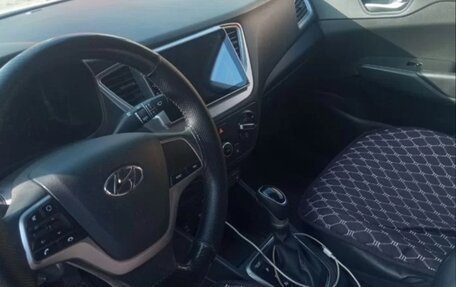 Hyundai Solaris II рестайлинг, 2021 год, 1 350 000 рублей, 7 фотография