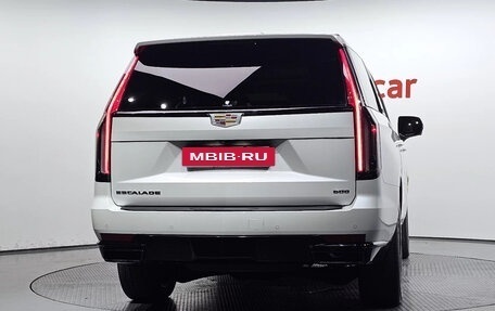 Cadillac Escalade V, 2022 год, 13 126 000 рублей, 4 фотография