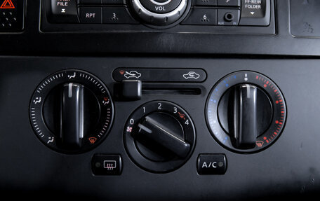 Nissan Tiida, 2012 год, 899 900 рублей, 22 фотография