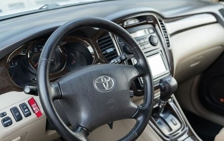 Toyota Highlander III, 2002 год, 1 200 000 рублей, 11 фотография