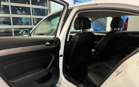 Volkswagen Passat B8 рестайлинг, 2019 год, 1 751 000 рублей, 23 фотография
