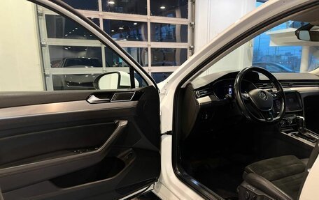 Volkswagen Passat B8 рестайлинг, 2019 год, 1 751 000 рублей, 20 фотография