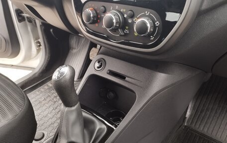 Renault Kaptur I рестайлинг, 2017 год, 1 420 000 рублей, 29 фотография