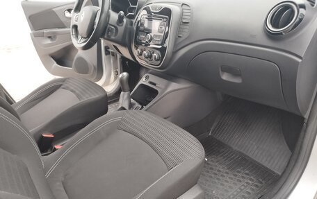 Renault Kaptur I рестайлинг, 2017 год, 1 420 000 рублей, 30 фотография