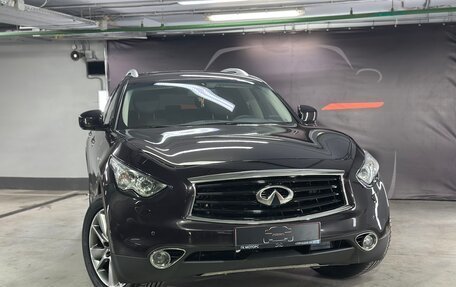 Infiniti QX70, 2014 год, 2 350 000 рублей, 2 фотография