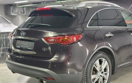 Infiniti QX70, 2014 год, 2 350 000 рублей, 13 фотография