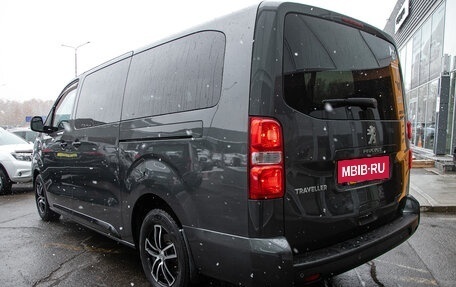 Peugeot Traveller I, 2018 год, 2 298 000 рублей, 9 фотография