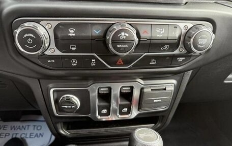 Jeep Wrangler, 2022 год, 3 970 000 рублей, 20 фотография