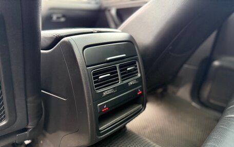 Volkswagen Touareg III, 2011 год, 2 000 000 рублей, 23 фотография