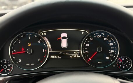 Volkswagen Touareg III, 2011 год, 2 000 000 рублей, 19 фотография