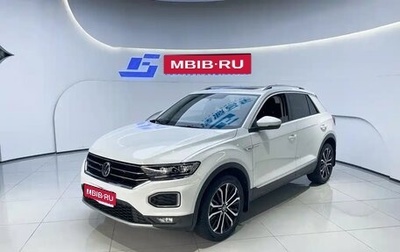 Volkswagen T-Roc I, 2022 год, 1 620 005 рублей, 1 фотография
