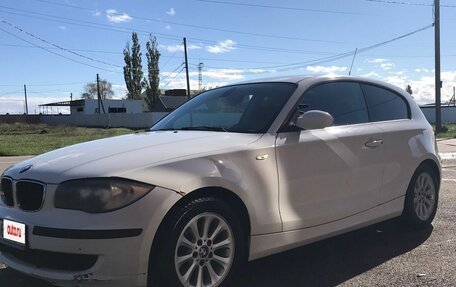 BMW 1 серия, 2009 год, 850 000 рублей, 7 фотография