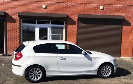 BMW 1 серия, 2009 год, 850 000 рублей, 4 фотография