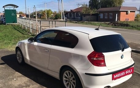 BMW 1 серия, 2009 год, 850 000 рублей, 6 фотография
