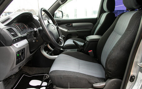 Toyota Land Cruiser Prado 120 рестайлинг, 2005 год, 1 398 000 рублей, 12 фотография