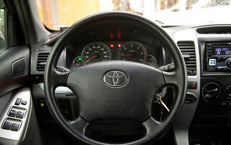 Toyota Land Cruiser Prado 120 рестайлинг, 2005 год, 1 398 000 рублей, 15 фотография