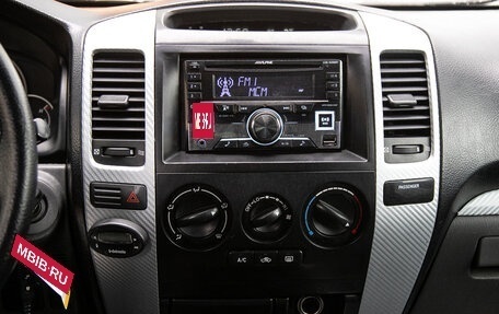 Toyota Land Cruiser Prado 120 рестайлинг, 2005 год, 1 398 000 рублей, 16 фотография
