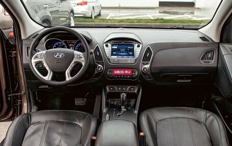 Hyundai ix35 I рестайлинг, 2015 год, 1 400 000 рублей, 16 фотография