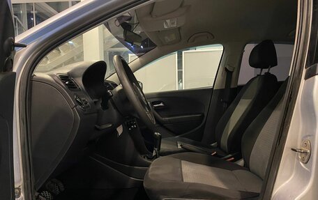 Volkswagen Polo VI (EU Market), 2011 год, 630 000 рублей, 16 фотография