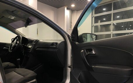 Volkswagen Polo VI (EU Market), 2011 год, 630 000 рублей, 25 фотография